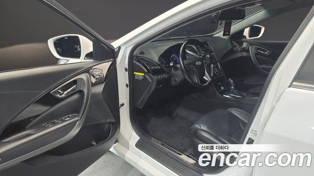 Hyundai Grandeur HG Special, 2015 10