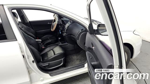 Hyundai i30 Luxury, 2010 11