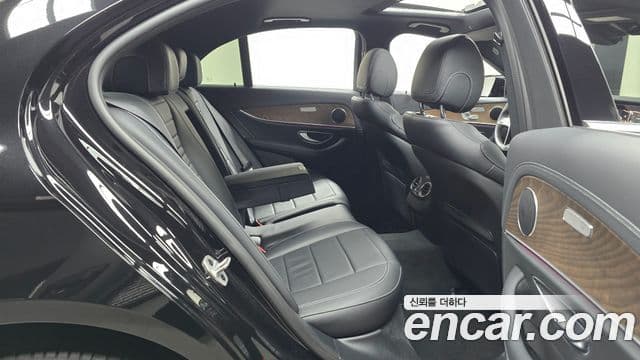 Mercedes-Benz E-класс W213 Exclusive, 2023 12