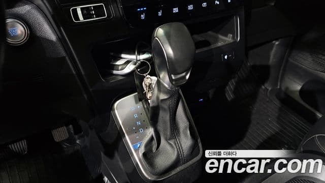 Hyundai Staria Modern, 2022 9