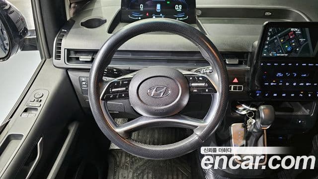 Hyundai Staria Modern, 2022 13