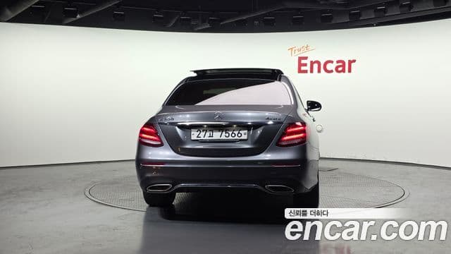 Mercedes-Benz E-класс W213 AMG Line, 2017 4