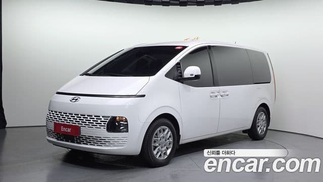 Hyundai Staria Modern, 2023 1