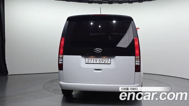 Hyundai Staria Modern, 2023 4