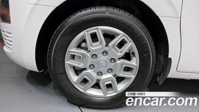 Hyundai Staria Modern, 2023 все фото