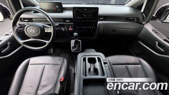 Hyundai Staria Modern, 2023 7
