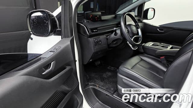 Hyundai Staria Modern, 2023 10