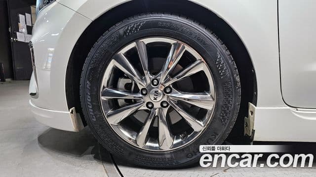 Kia The / новый New Carnival Noblesse Special High Roof, 2020 все фото