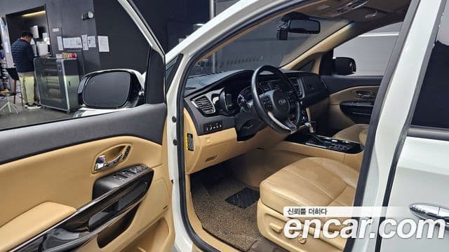 Kia The / новый New Carnival Noblesse Special High Roof, 2020 11