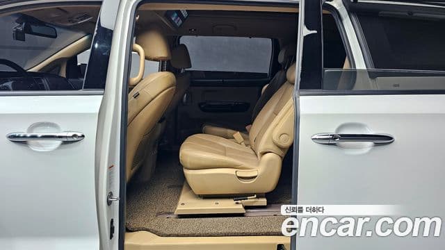 Kia The / новый New Carnival Noblesse Special High Roof, 2020 12