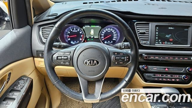 Kia The / новый New Carnival Noblesse Special High Roof, 2020 13