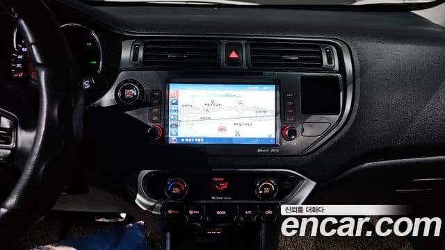 Kia All New Pride Prestige, 2014 17