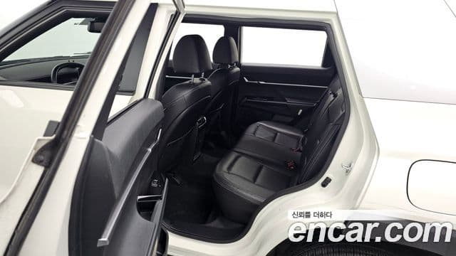 KG모빌리티(SsangYong) Torres T5, 2023 12