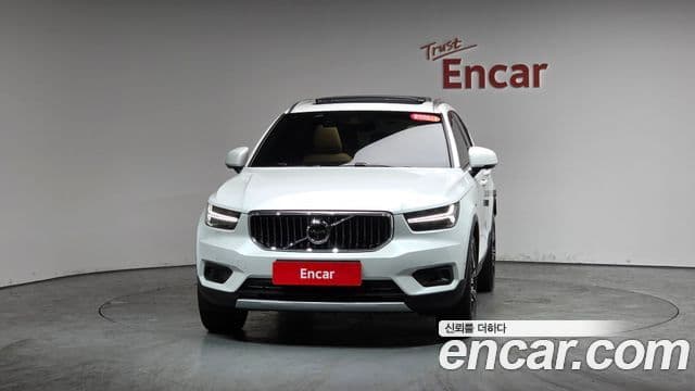 Volvo XC40 T4 Inscription, 2019 3