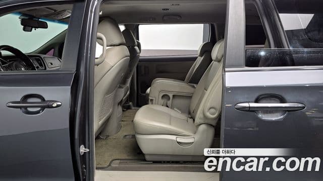 Kia All New Carnival 11인승 Deluxe, 2015 13