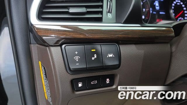 Kia All New K7 Noblesse, 2019 17