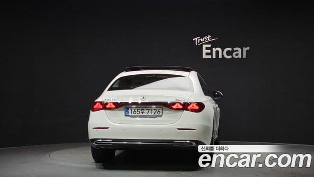 Mercedes-Benz E-класс W214 Exclusive, 2024 4