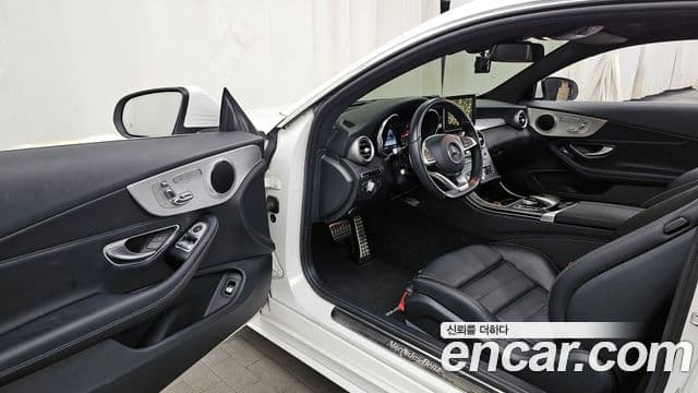 Mercedes-Benz C-класс W205 C200 купе, 2016 10