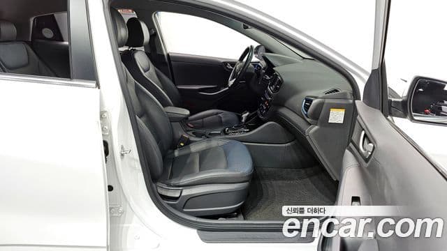 Hyundai Ioniq гибрид Plus, 2016 11