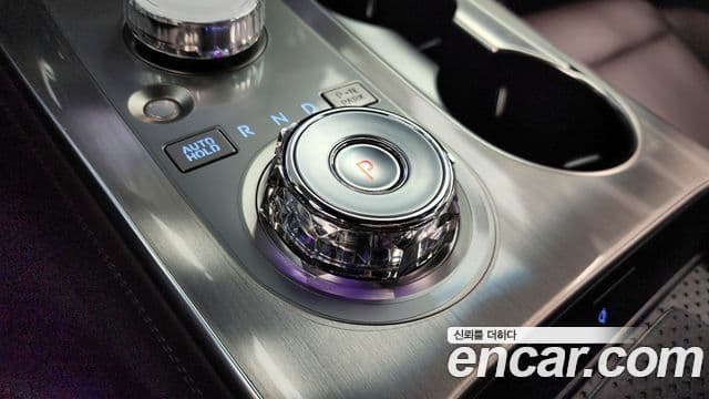 Genesis GV70, 2025 9