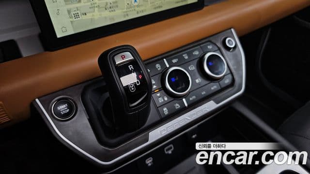 Land Rover Defender (L663) 110 P300 X-Dynamic SE, 2024 9