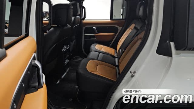 Land Rover Defender (L663) 110 P300 X-Dynamic SE, 2024 12