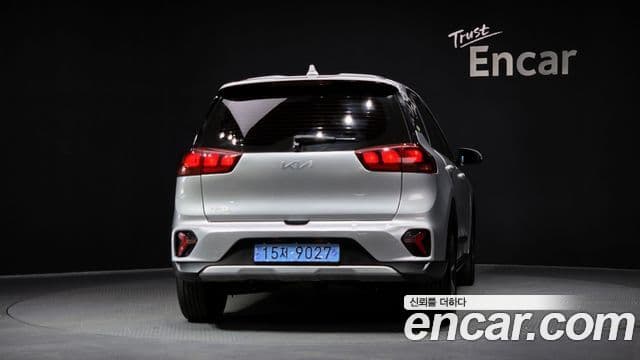 Kia Niro Plus Light (таксомоторный тип), 2023 4