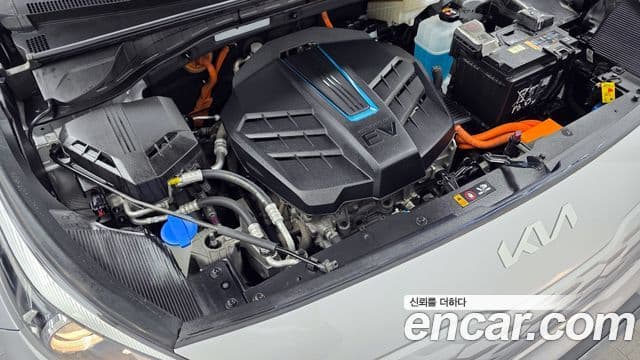 Kia Niro Plus Light (таксомоторный тип), 2023 6