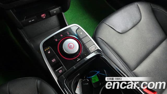 Kia Niro Plus Light (таксомоторный тип), 2023 9