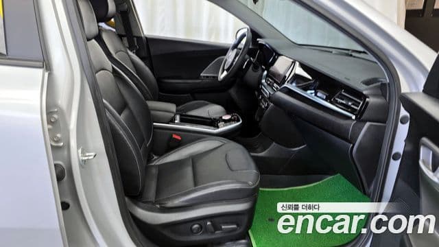 Kia Niro Plus Light (таксомоторный тип), 2023 11