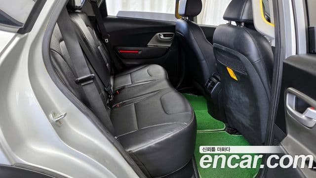 Kia Niro Plus Light (таксомоторный тип), 2023 12