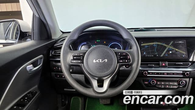 Kia Niro Plus Light (таксомоторный тип), 2023 13