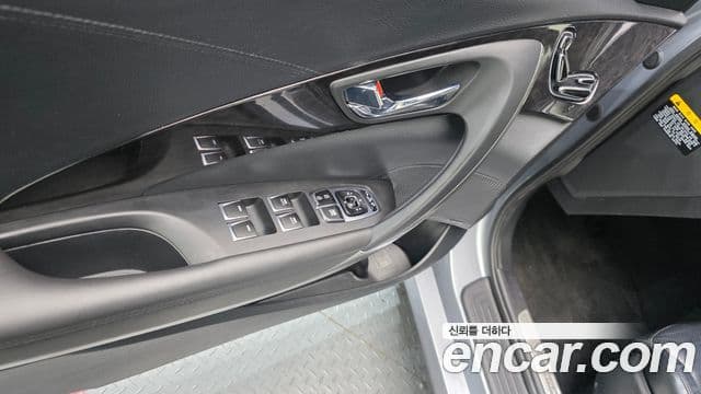 Hyundai Grandeur HG Premium, 2015 14