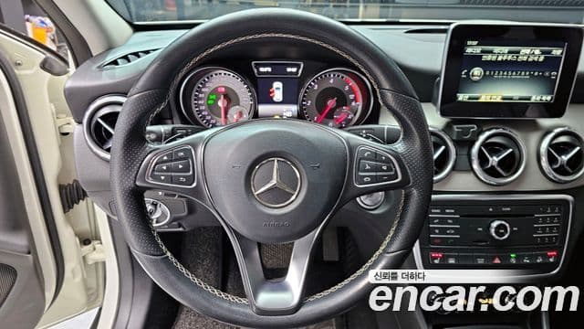 Mercedes-Benz GLA-класс X156 GLA200 d 4MATIC Activity Edition, 2017 13