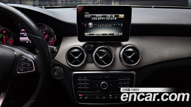 Mercedes-Benz GLA-класс X156 GLA200 d 4MATIC Activity Edition, 2017 14