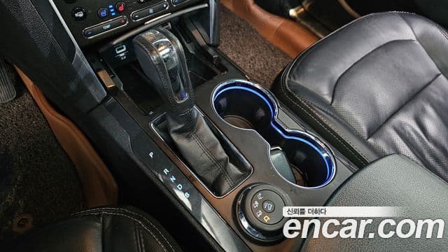 Ford Explorer 5세대, 2016 9