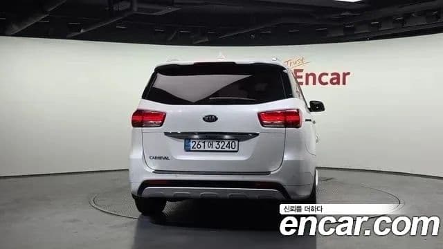 Kia All New Carnival Noblesse, 2018 4