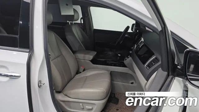 Kia All New Carnival Noblesse, 2018 10