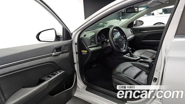 Hyundai Avante AD Modern, 2018 11