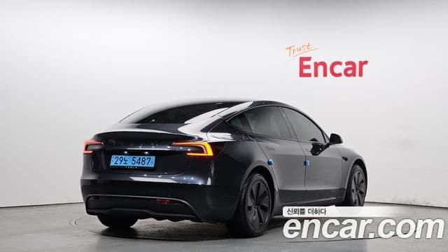 Tesla модель 3, 2024 2