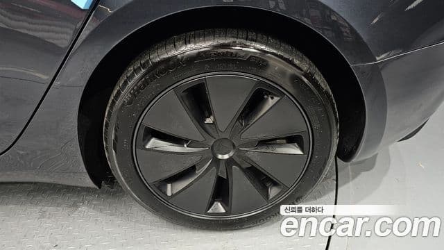 Tesla модель 3, 2024 все фото