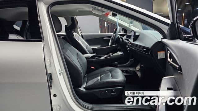 Kia The / новый New EV6 Air, 2025 10