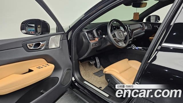 Volvo XC60 2세대 B5 Inscription, 2022 10