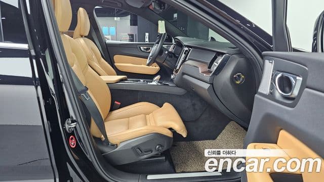 Volvo XC60 2세대 B5 Inscription, 2022 11