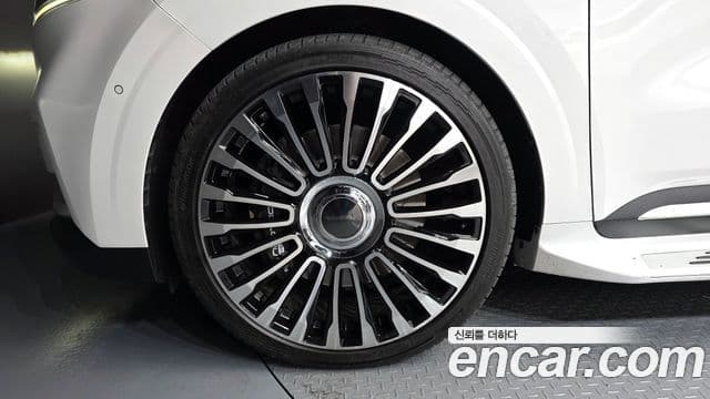 Kia Carnival 4세대 9인승 High Limousine(компания по спецнадстройкам), 2023 все фото