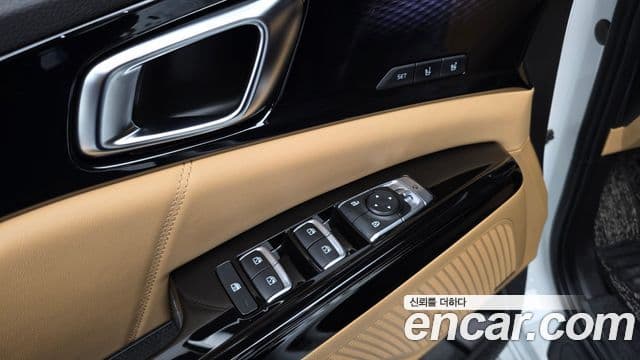 Kia Carnival 4세대 9인승 High Limousine(компания по спецнадстройкам), 2023 18