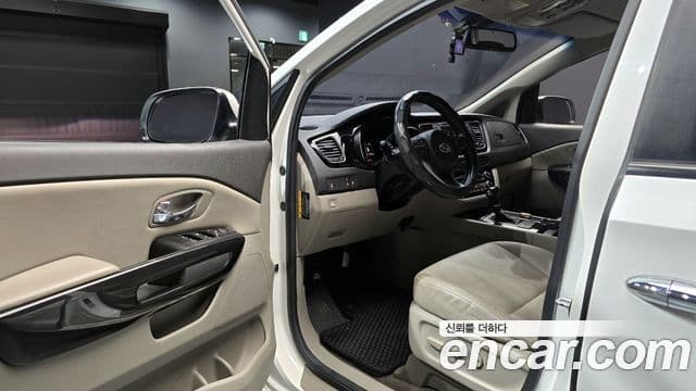 Kia All New Carnival Prestige, 2016 11