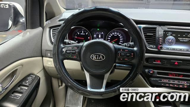 Kia All New Carnival Prestige, 2016 14