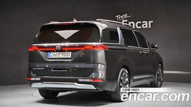 Kia Carnival 4세대 Signature, 2021 2