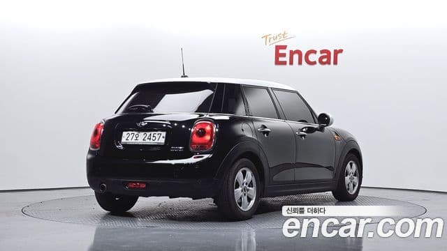Mini Cooper 3세대, 2017 2